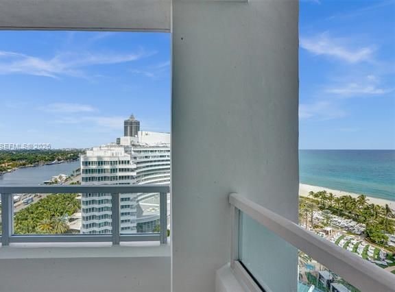 Bay & City Views At Fontainebleau Ii photo 3