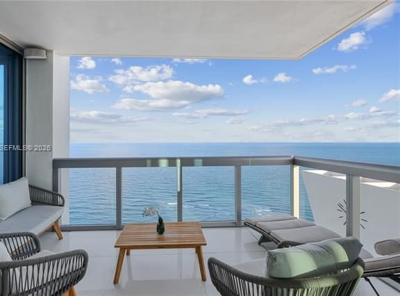 Southeast Corner Ocean Views At Carillon Miami Beach photo 3