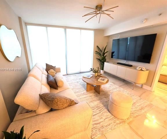 Peloro Waterfront: Luxury 2BR Bay Views photo 2
