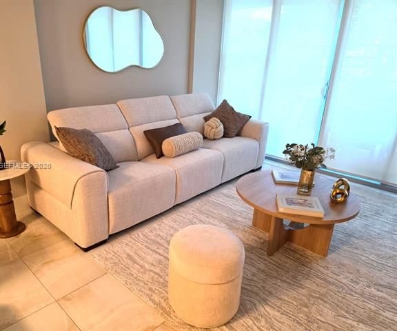 Peloro Waterfront: Luxury 2BR Bay Views photo 3