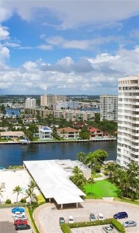 Hemispheres Oceanfront: Modern 1BR Condo photo 3