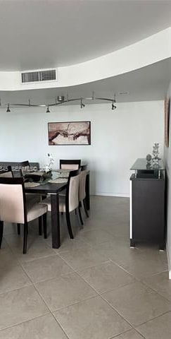 Aquarius Beachfront: Direct Ocean Access, 2BR photo 3