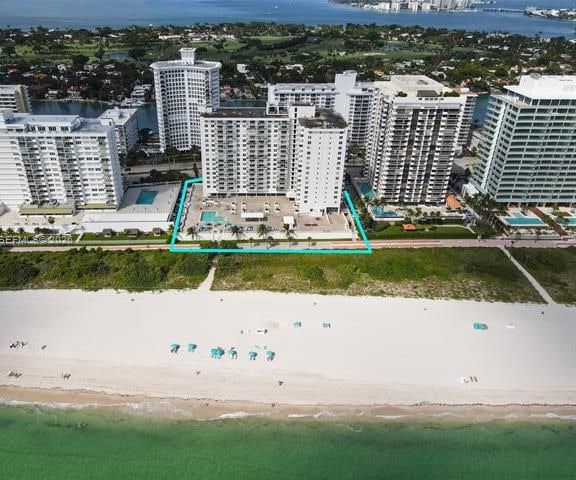 Oceanfront Millionaire's Row With Full Amenities