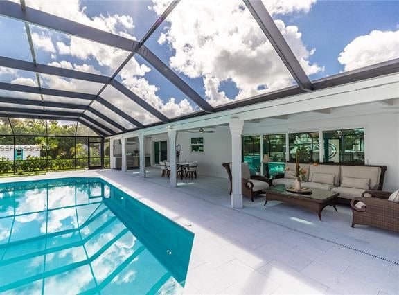 Luxury Waterfront 4BR With Pool & Private Dock photo 3