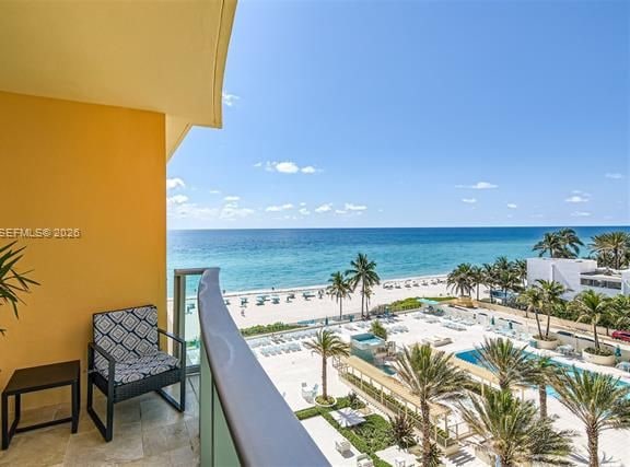 Remodeled Oceanfront 1BR, Pool & Beach Access