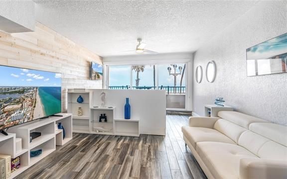Beachfront Studio On Hollywood Broadwalk photo 2