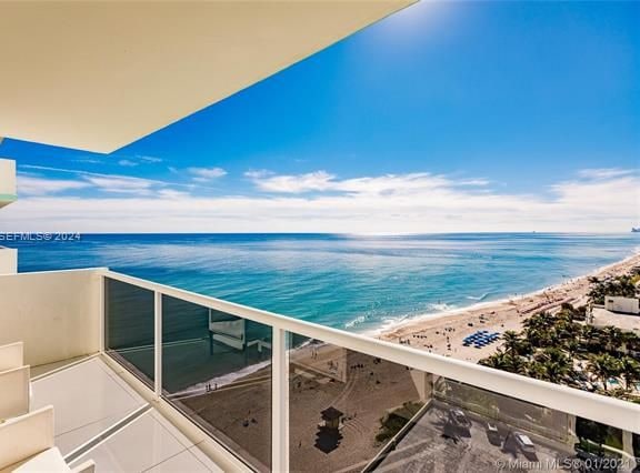 Sea Air Towers: Ocean Views, Designer Furnished