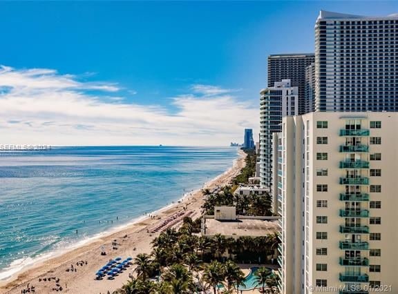 Sea Air Towers: Ocean Views, Designer Furnished photo 2