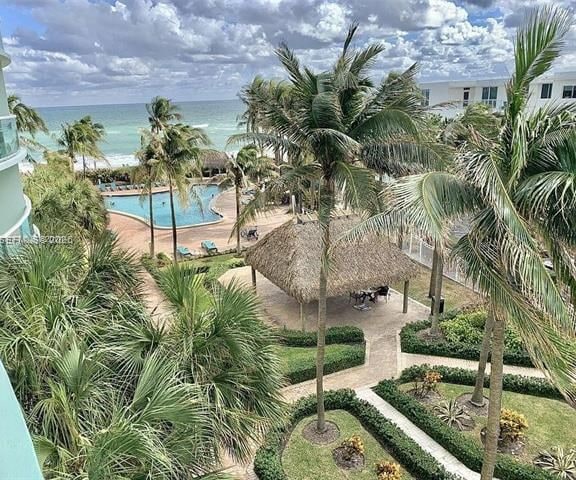 Oceanfront Tides Condo, Pool & Gym photo 3