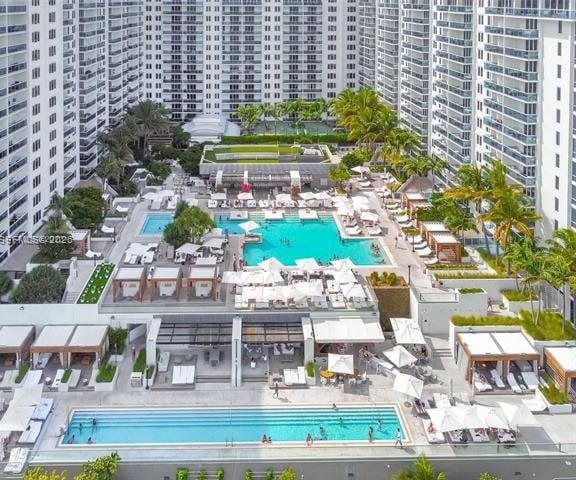 Roney Palace Studio With Private Balcony photo 2