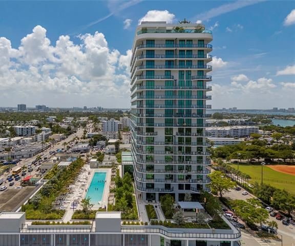 72 Park Corner With Ocean & City Views — photo 2