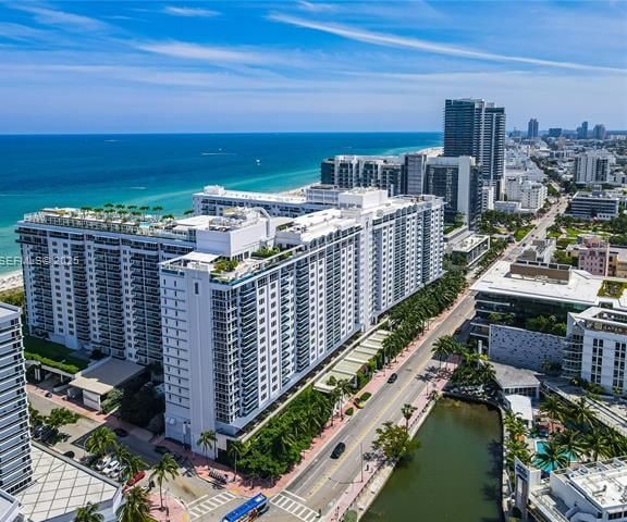 Roney Palace Studio With Direct Ocean Views