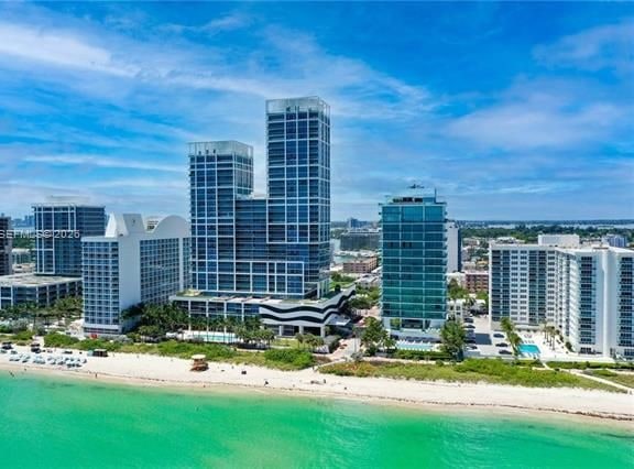 Carillon Oceanfront Suite With Two Balconies