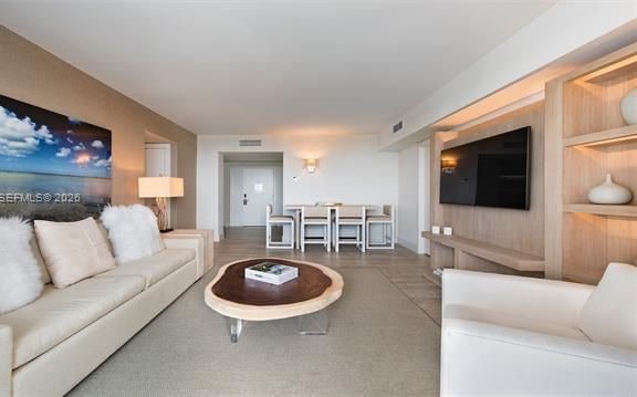 1 Hotel South Beach: Skyline Views & Resort photo 2