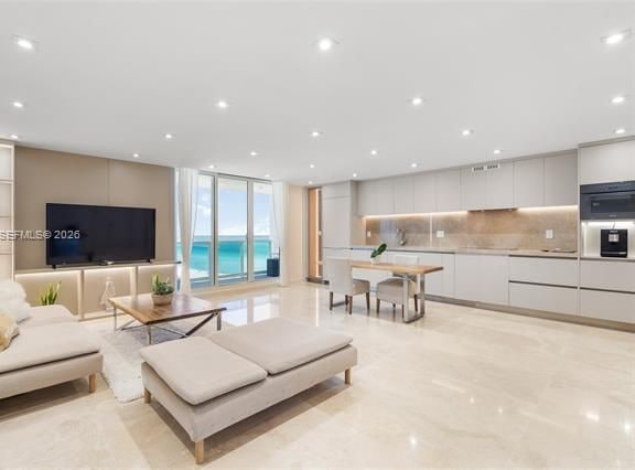 Roney Palace Ultra-Wellness Oceanfront 2BR
