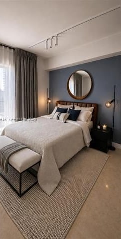 Opera Tower Studio: Panoramic Bay Views, Edgewater