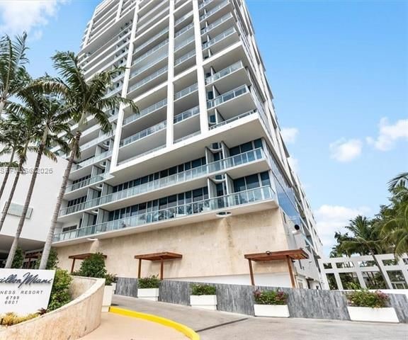 Carillon Miami Beach: Garden View, South Tower