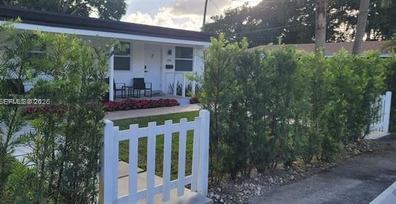 Renovated Modern 1BR Near Beach & Sports Park photo 2