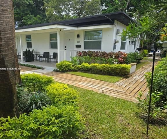 Renovated Modern 1BR Near Beach & Sports Park