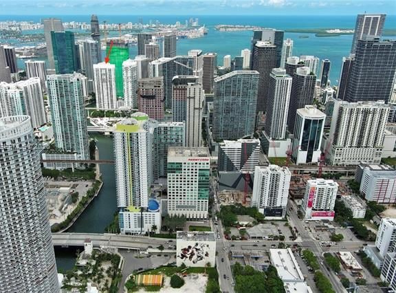Brickell Penthouse With Waterfront Views photo 3