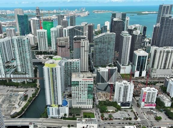 Brickell Penthouse With Waterfront Views — photo 2