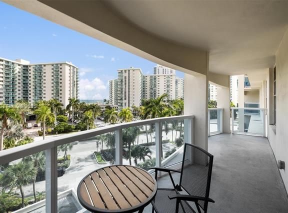 Hallmark Ocean Drive Resort Condo photo 3