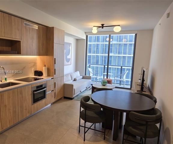 The Crosby High-Floor City Views Downtown — photo 2