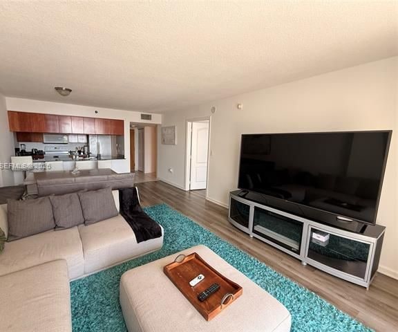 High-Floor Brickell Bay Views, Oversized Balcony — photo 2
