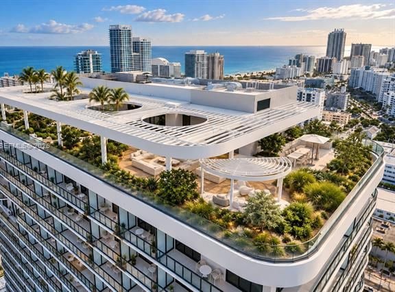 Beachfront 72 Park: 1BR Steps From Ocean photo 2