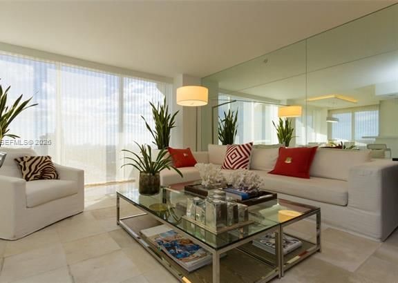 High-Floor Corner Ocean Views At Green Diamond photo 2