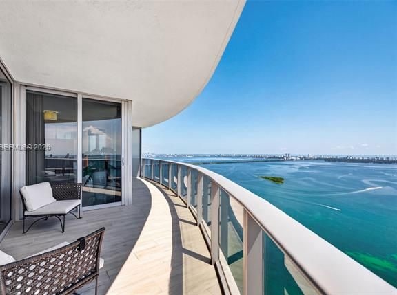 High-Floor Aria Bay Views, Downtown Skyline & Ocean photo 3