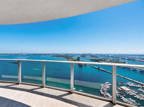 High-Floor Aria Bay Views, Downtown Skyline & Ocean — photo 2