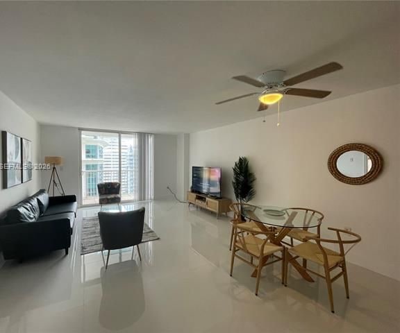 BREATHTAKING BAY VIEWS IN BRICKELL photo 3