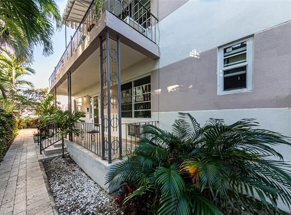 Furnished 2BR Near Lincoln Road, South Beach — photo 2