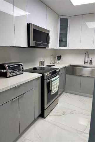 Renovated Oceanfront 2BR With Dual Views