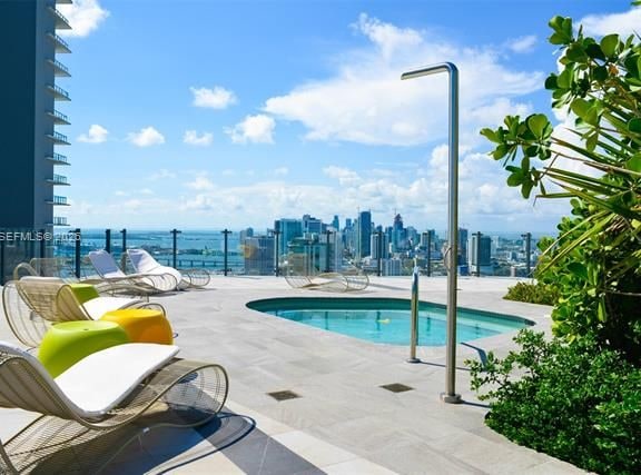 Paraiso Bayviews 6Fl Corner With City Views — photo 2