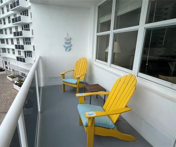 Sea Air Towers Ocean View 2BR Balcony — photo 2