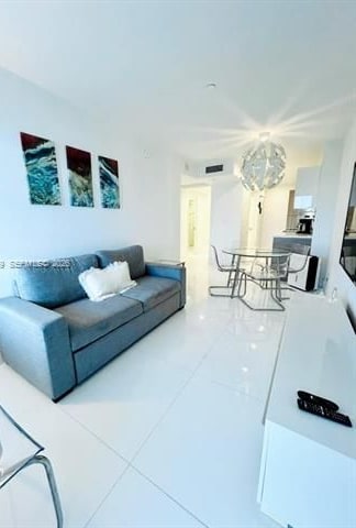 The Decoplage: South Beach Icon Living