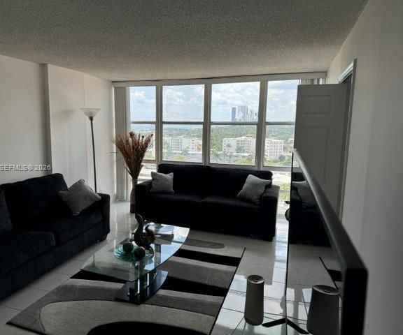 Oceanfront 2BR With Indoor Pool In Hallandale photo 3