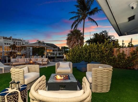 Waterfront Estate With Boat Lift And Pool photo 3