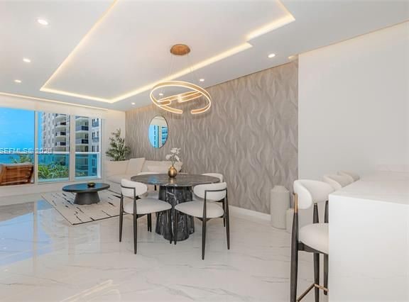 Roney Palace Direct Ocean View With Pool Access photo 2