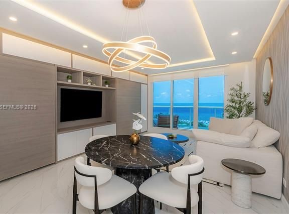 Roney Palace Direct Ocean View With Pool Access photo 3
