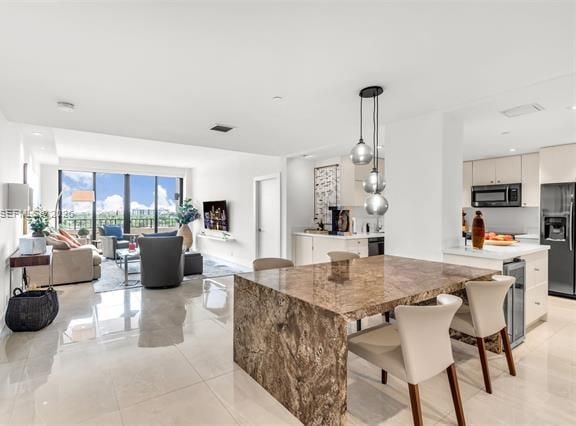 Remodeled Key Biscayne Condo With Ocean Views photo 3