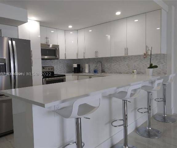 Oceanfront Modern 1BR With Beach Club Access