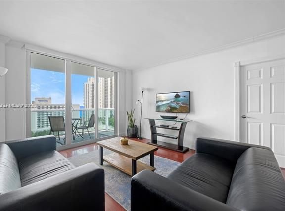 Ocean Reserve 1405: Renovated 1BR With Den photo 3
