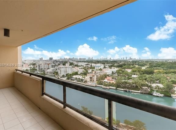 Renovated Club Atlantis 1BR With Balcony photo 3