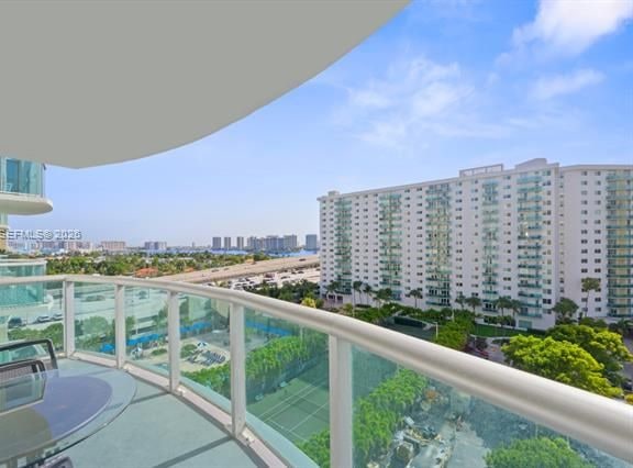 Ocean Reserve - Steps From Sunny Isles Beach
