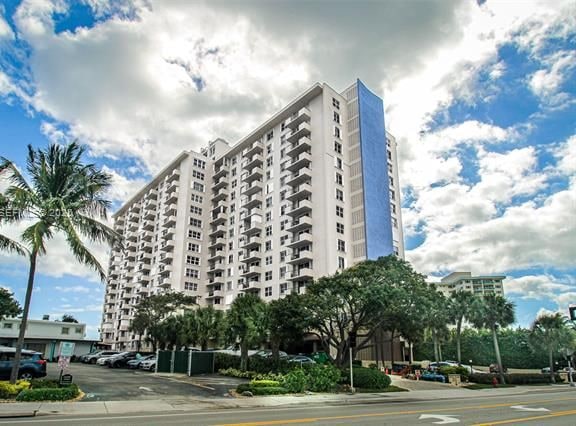 Oceanfront 2BR With Atlantic Views, Lauderdale