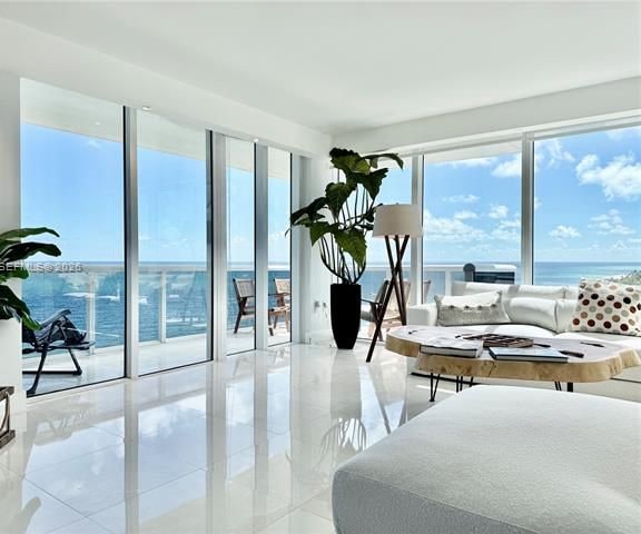 Harbour House Corner: Ocean, Bay & City Views photo 3