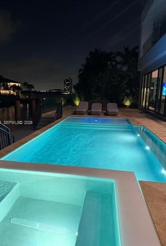 New Waterfront Estate With Private Dock photo 3